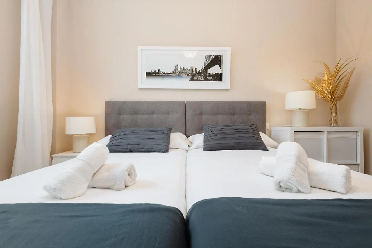 アパート In The Historic Center Of Malaga, Very Close To The Beach And The Ave Train Station, With Private Parking