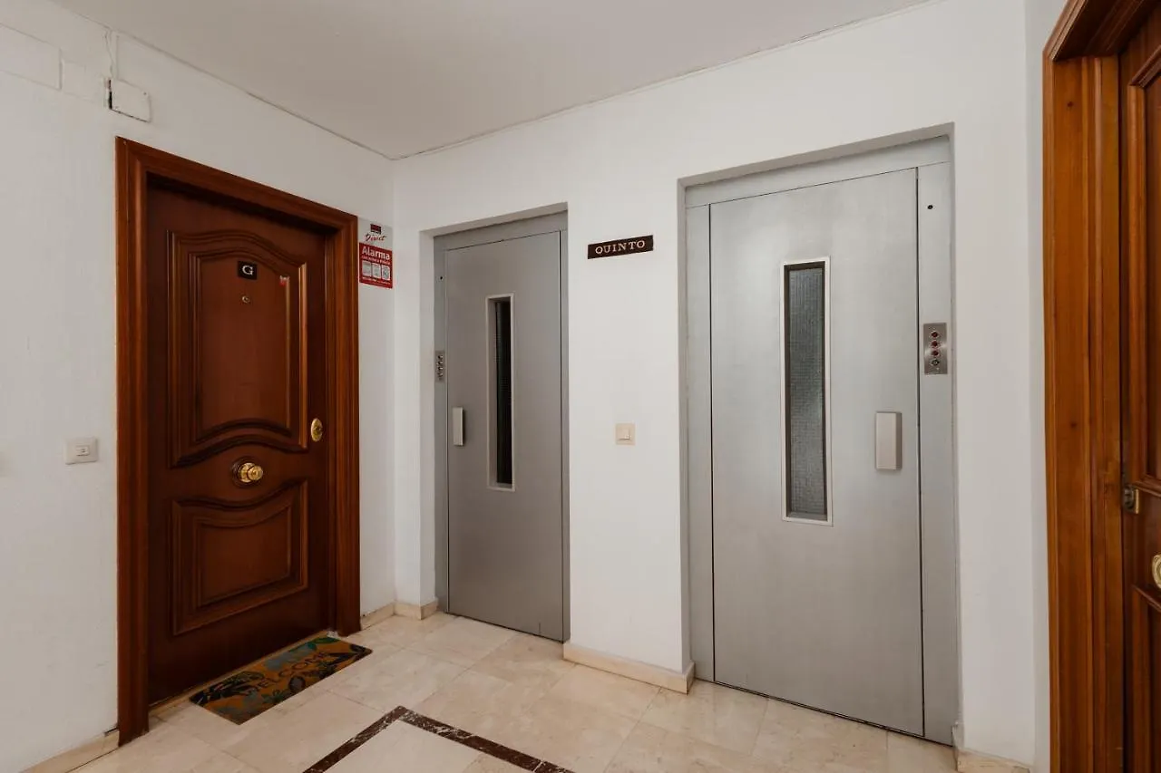 In The Historic Center Of Malaga, Very Close To The Beach And The Ave Train Station, With Private Parking スペイン