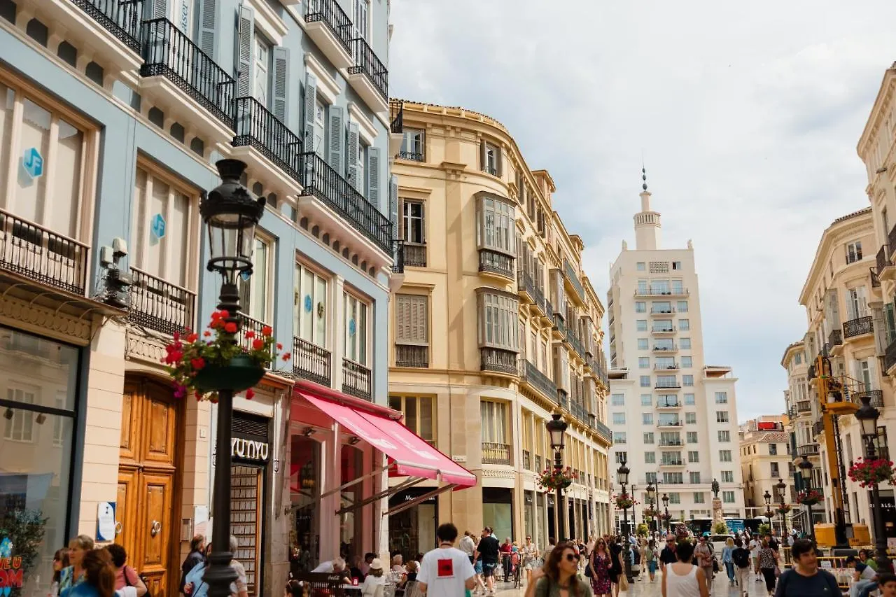 In The Historic Center Of Malaga, Very Close To The Beach And The Ave Train Station, With Private Parking Малага